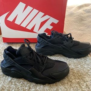 Nike Womens Air Huarache Run